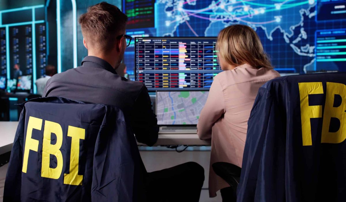 Undercover,Fbi,Agents,Conducting,Meeting,To,Find,Evidence,On,Crime.